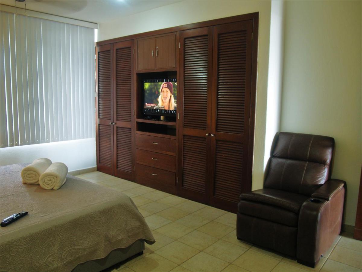 Beachfront Apartment Your Home In Косумел Екстериор снимка