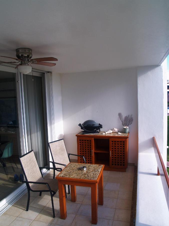 Beachfront Apartment Your Home In Косумел Екстериор снимка