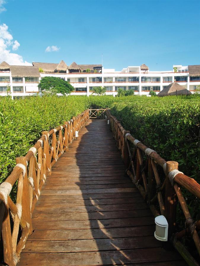 Beachfront Apartment Your Home In Косумел Екстериор снимка